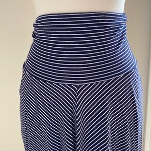 • Motherhood Maternity Maxi Skirt •